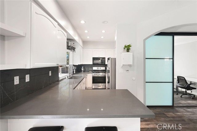 9400 Noble Avenue, North Hills (los Angeles), CA 91343