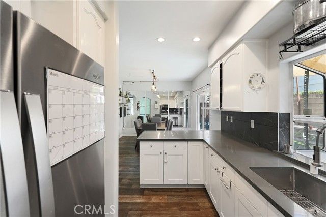 9400 Noble Avenue, North Hills (los Angeles), CA 91343