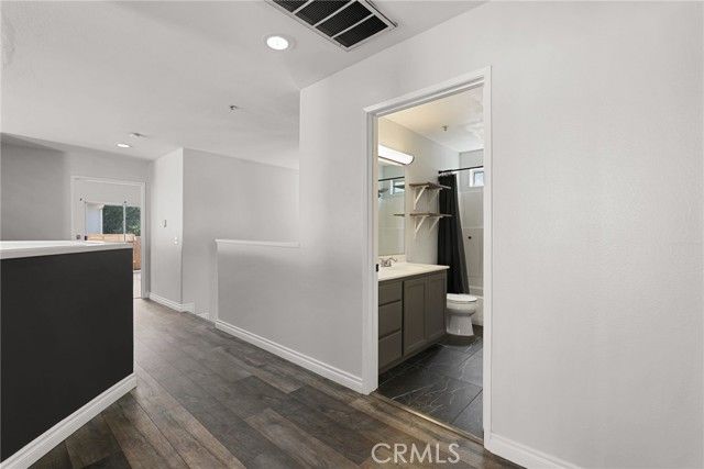 9400 Noble Avenue, North Hills (los Angeles), CA 91343