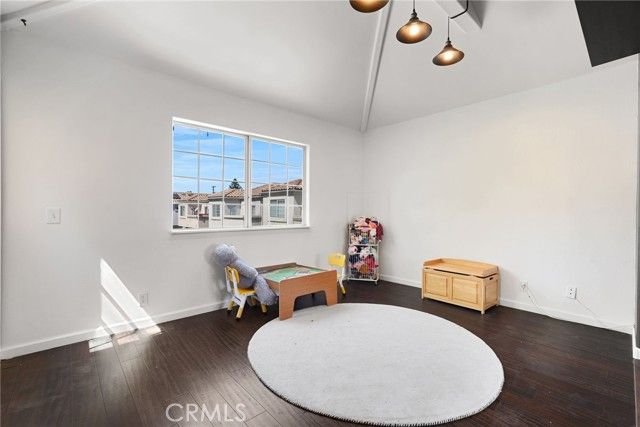 9400 Noble Avenue, North Hills (los Angeles), CA 91343