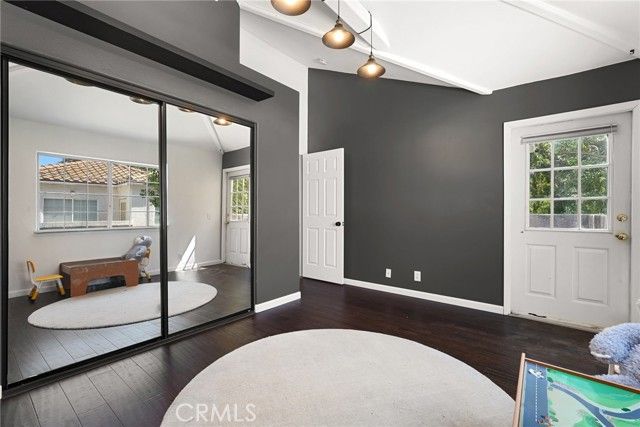 9400 Noble Avenue, North Hills (los Angeles), CA 91343