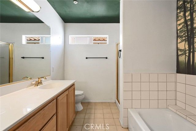 9400 Noble Avenue, North Hills (los Angeles), CA 91343