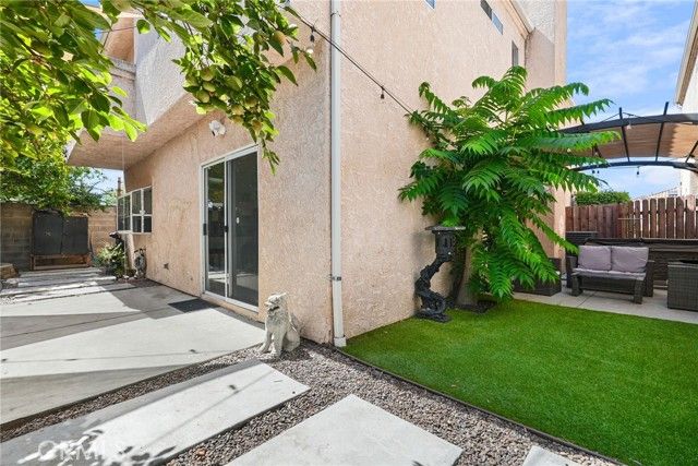 9400 Noble Avenue, North Hills (los Angeles), CA 91343