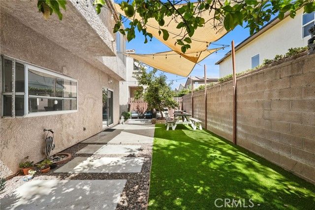 9400 Noble Avenue, North Hills (los Angeles), CA 91343