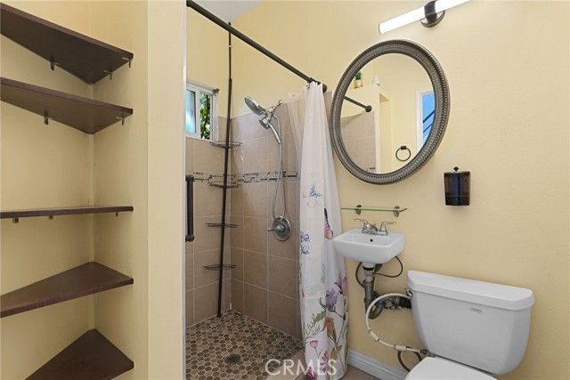 9400 Noble Avenue, North Hills (los Angeles), CA 91343