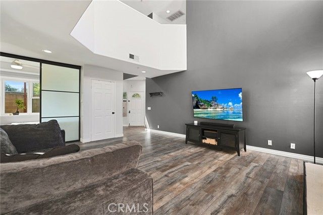 9400 Noble Avenue, North Hills (los Angeles), CA 91343