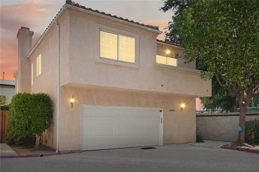 9400 Noble Avenue, North Hills (los Angeles), CA 91343