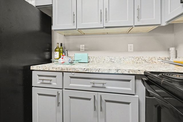 6108 Abrams Road 213, Dallas, TX 75231