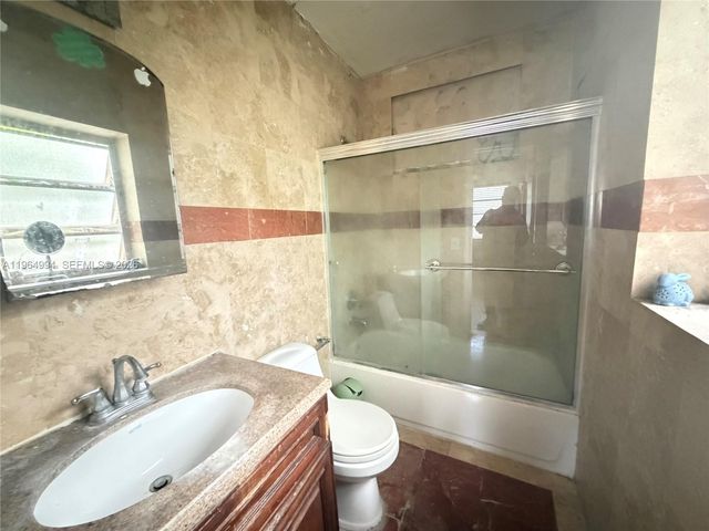 2141 NE 124th Street, North Miami, FL 33181