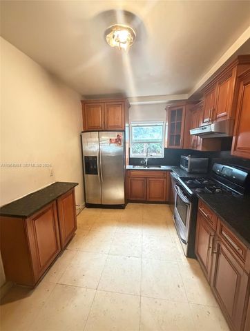 2141 NE 124th Street, North Miami, FL 33181