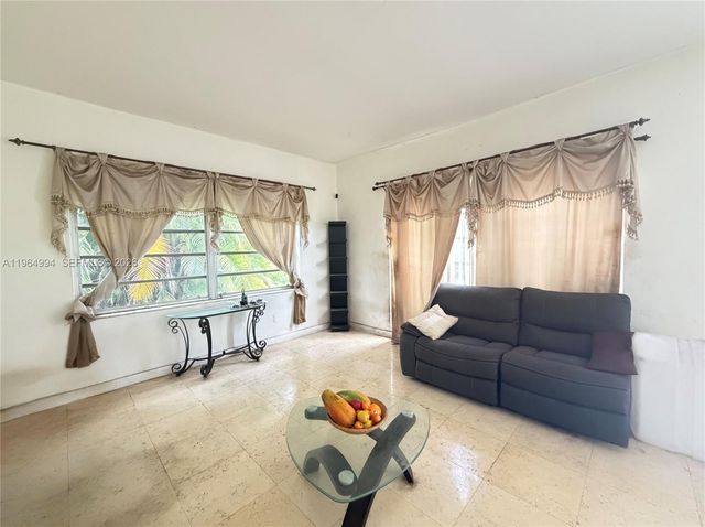 2141 NE 124th Street, North Miami, FL 33181