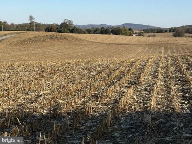 1566 YORK RD, Carlisle, PA 17015