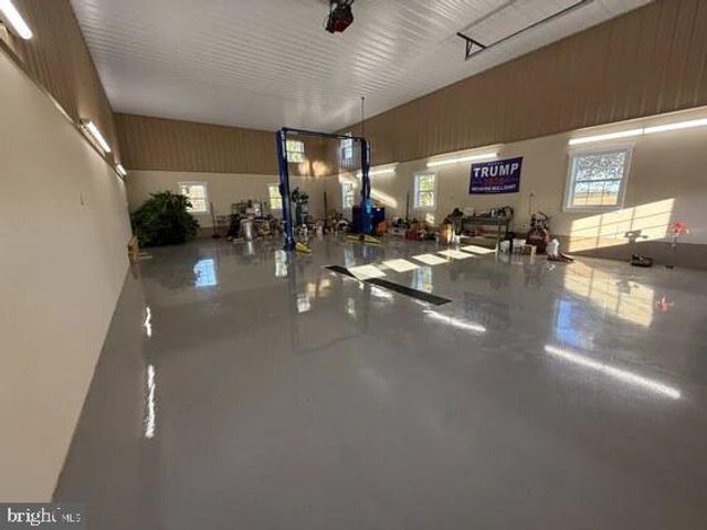 1566 YORK RD, Carlisle, PA 17015