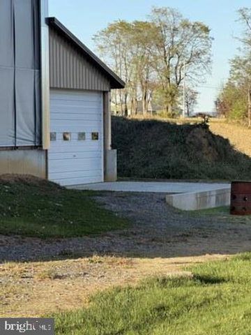 1566 YORK RD, Carlisle, PA 17015