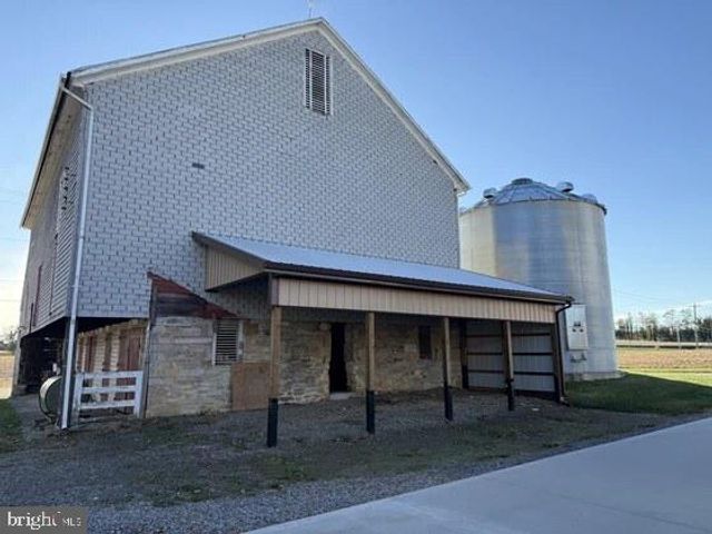 1566 YORK RD, Carlisle, PA 17015