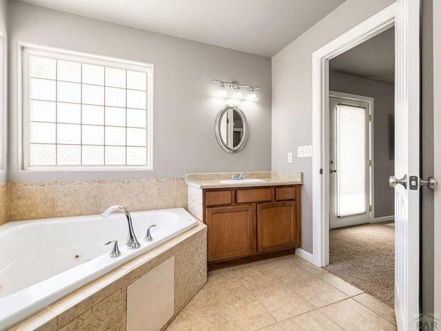43948 Hunsaker Rd, Avondale, CO 81022