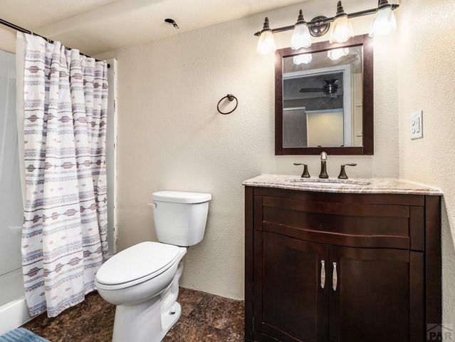 43948 Hunsaker Rd, Avondale, CO 81022