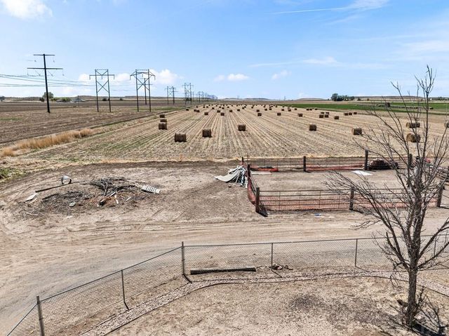 43948 Hunsaker Rd, Avondale, CO 81022