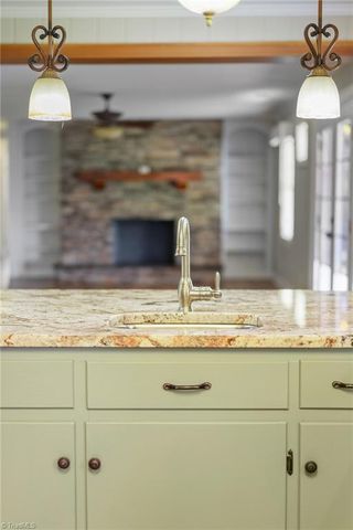 533 Rockway Drive, Lexington, NC 27295