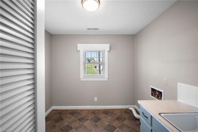 533 Rockway Drive, Lexington, NC 27295