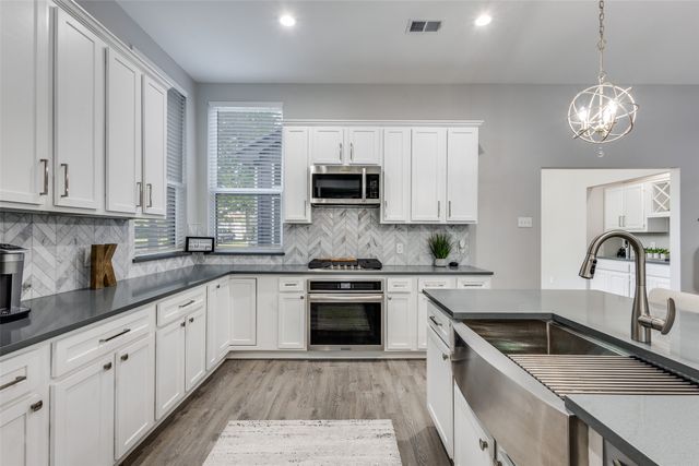 2405 Warwick Avenue, Flower Mound, TX 75028