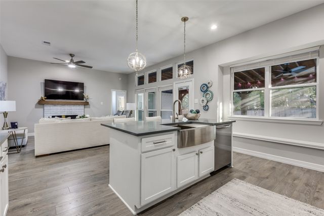 2405 Warwick Avenue, Flower Mound, TX 75028