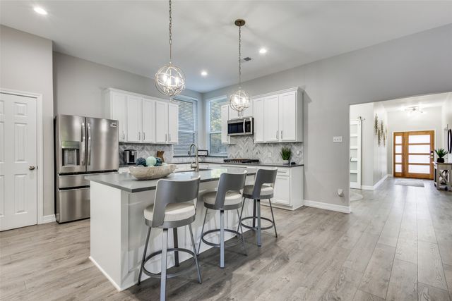 2405 Warwick Avenue, Flower Mound, TX 75028