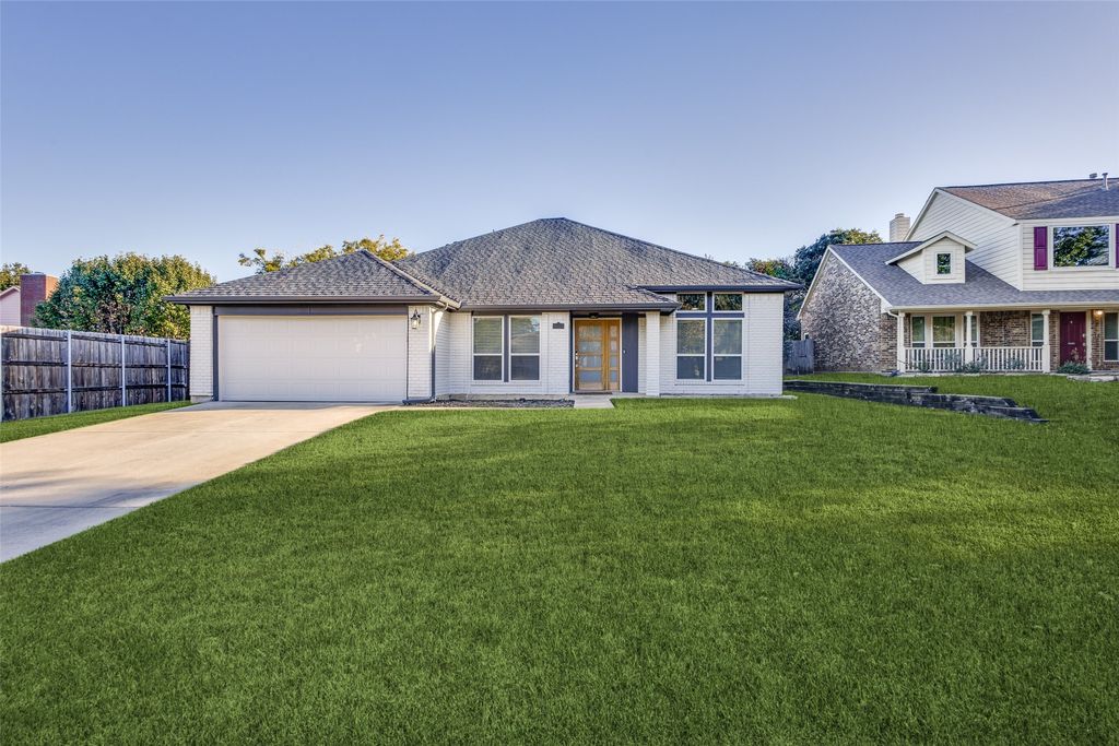 2405 Warwick Avenue, Flower Mound, TX 75028