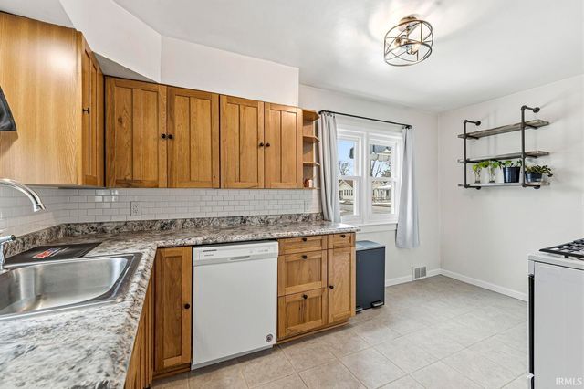 102 Helen Avenue, Mishawaka, IN 46544