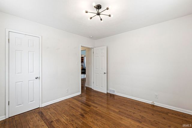 102 Helen Avenue, Mishawaka, IN 46544