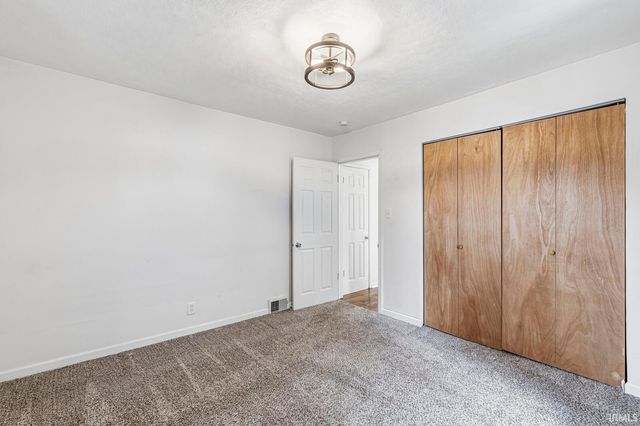 102 Helen Avenue, Mishawaka, IN 46544