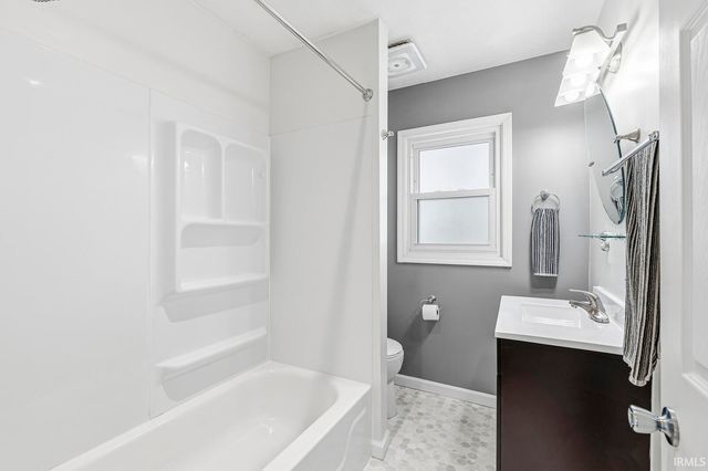 102 Helen Avenue, Mishawaka, IN 46544