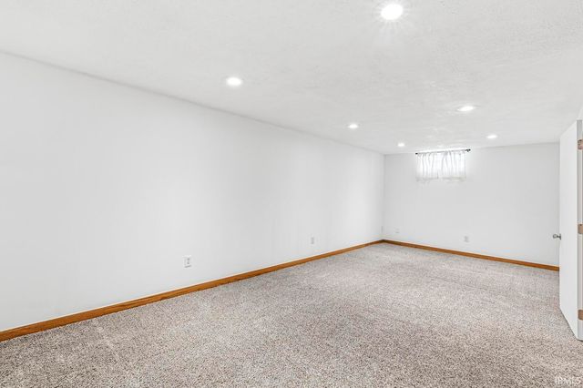 102 Helen Avenue, Mishawaka, IN 46544