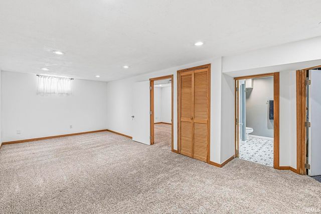 102 Helen Avenue, Mishawaka, IN 46544