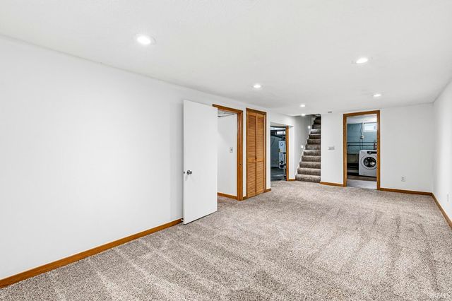 102 Helen Avenue, Mishawaka, IN 46544