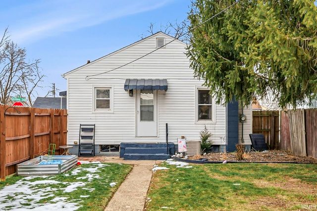 102 Helen Avenue, Mishawaka, IN 46544