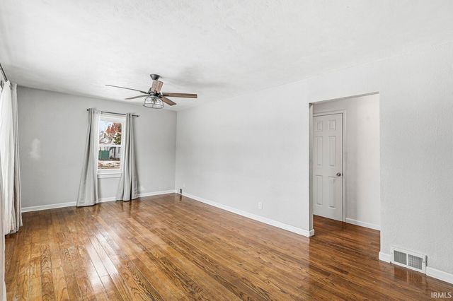 102 Helen Avenue, Mishawaka, IN 46544