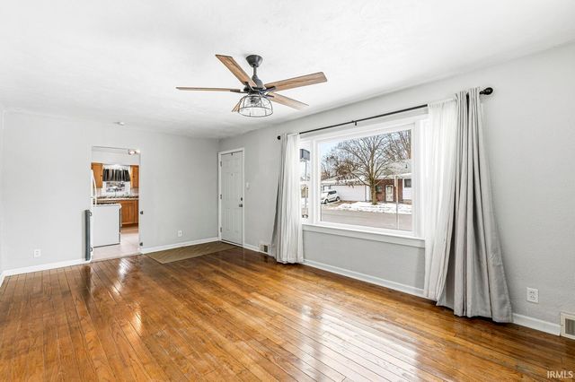 102 Helen Avenue, Mishawaka, IN 46544