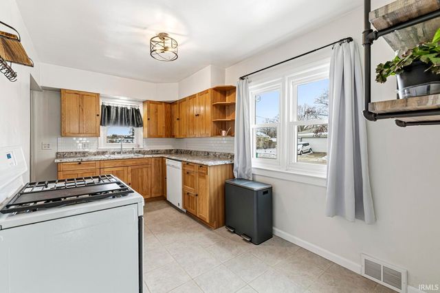 102 Helen Avenue, Mishawaka, IN 46544