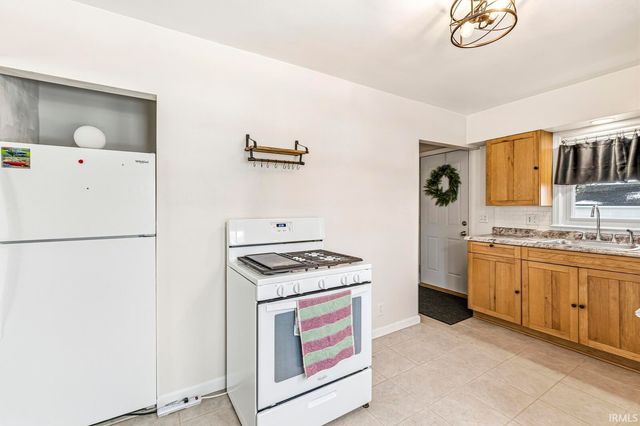 102 Helen Avenue, Mishawaka, IN 46544