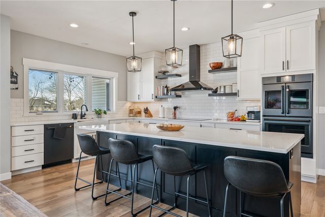 9267 Feather Ridge Pass, Cedar Rapids, IA 52411