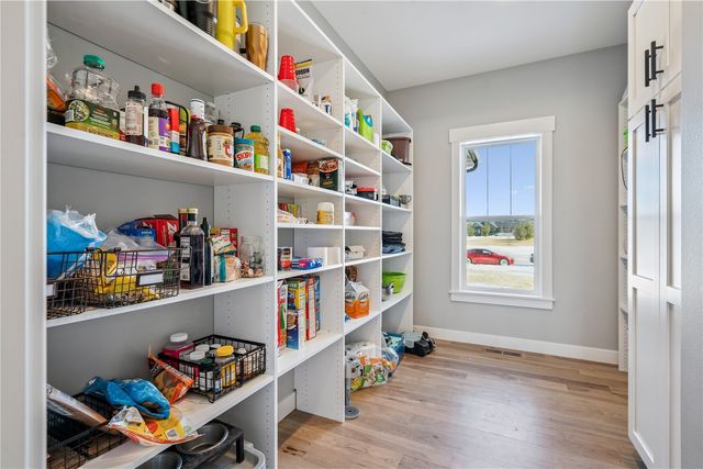 9267 Feather Ridge Pass, Cedar Rapids, IA 52411