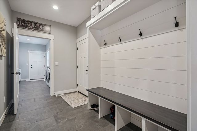 9267 Feather Ridge Pass, Cedar Rapids, IA 52411