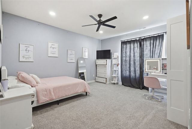 9267 Feather Ridge Pass, Cedar Rapids, IA 52411