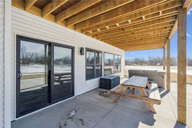 9267 Feather Ridge Pass, Cedar Rapids, IA 52411