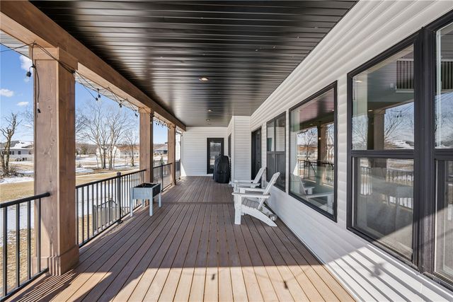 9267 Feather Ridge Pass, Cedar Rapids, IA 52411