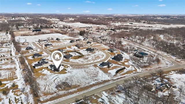 9267 Feather Ridge Pass, Cedar Rapids, IA 52411