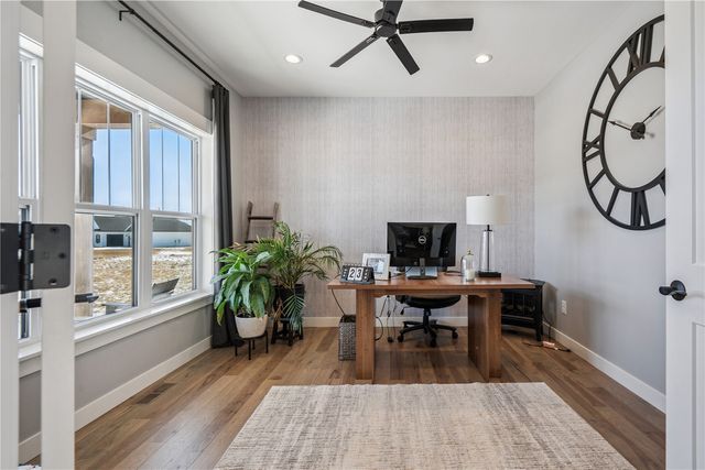 9267 Feather Ridge Pass, Cedar Rapids, IA 52411