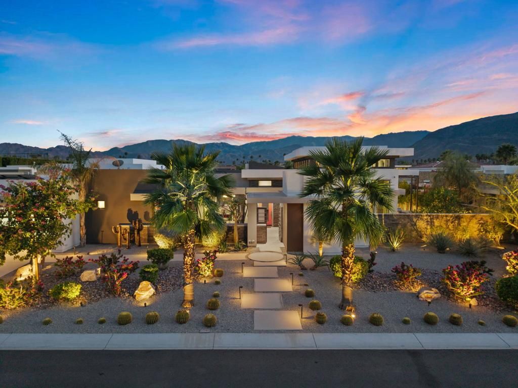 Image 2 of property listing at 29 Topaz Court, Rancho Mirage, CA 92270