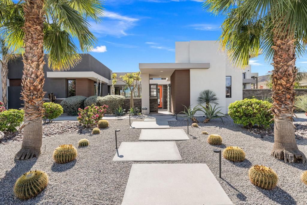 Image 9 of property listing at 29 Topaz Court, Rancho Mirage, CA 92270